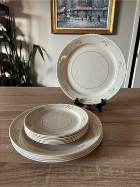 Vintage Corelle Calico Rose Cream 10in and 7in Plate Set - Set of 12